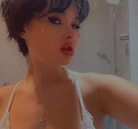 Ana Whiterose model sexy pic