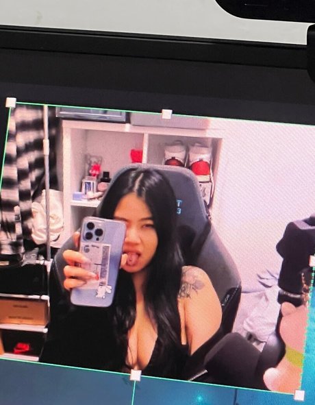 missyboba model hot photo