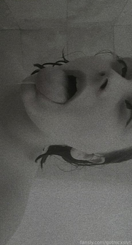 gothicxslvt model top images