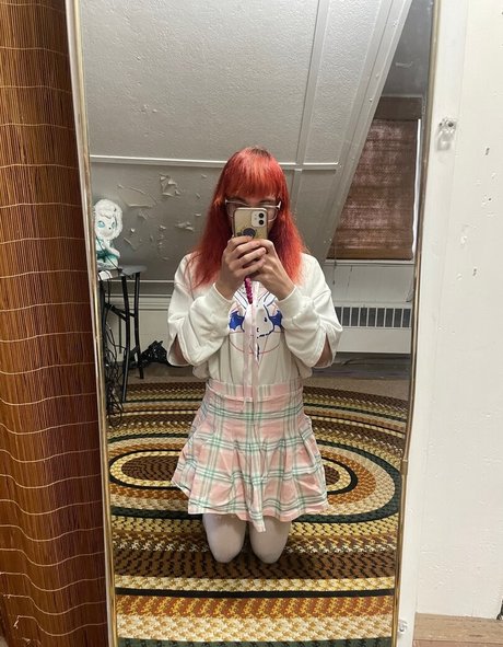 snowstar30 erotic model picture