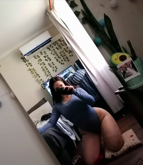 Akiracat naked model archive