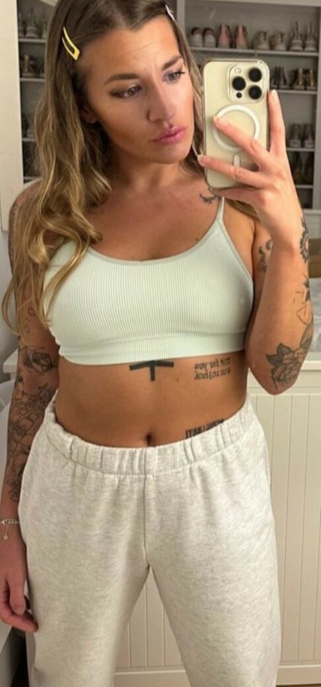 Silvia and Eveline Dellai pornstar art pic