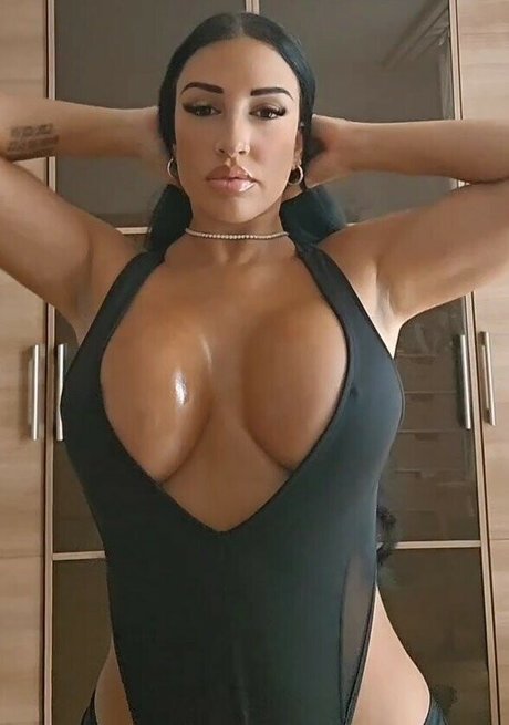 Mikaelabrbs pornstar hot archive