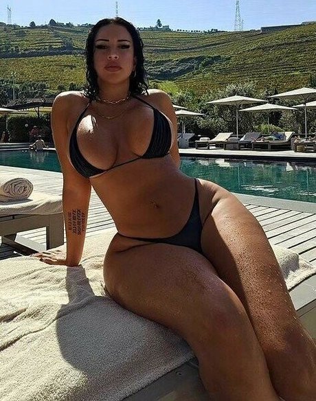 Mikaelabrbs star naked img