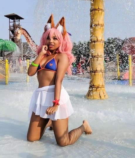 Mica Burton top model gallery