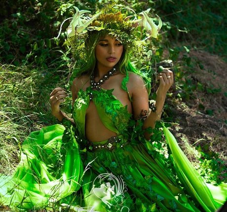 Mica Burton naked model image