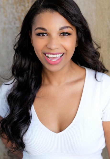 Mica Burton star sexy photos