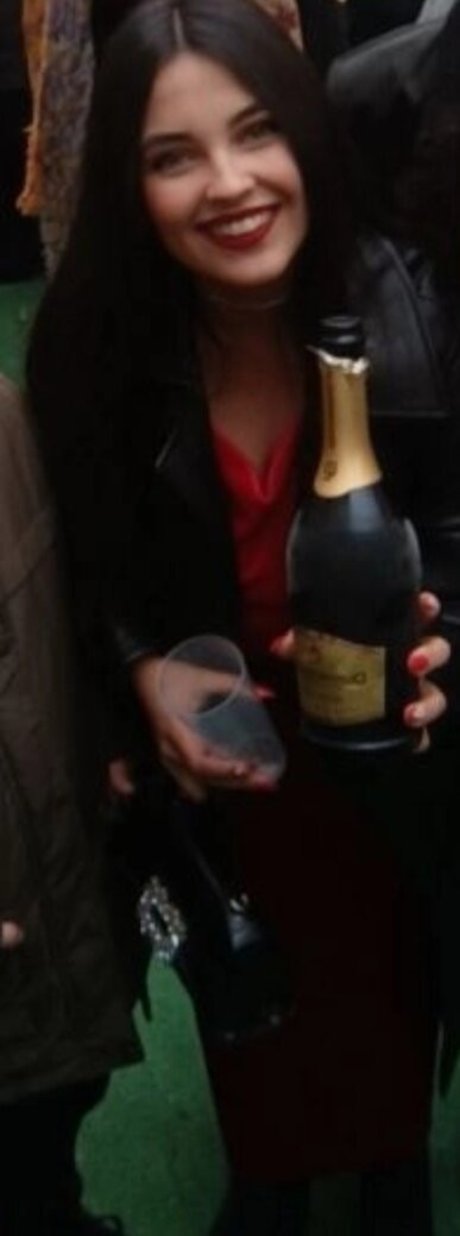 Anneris model beautiful photo