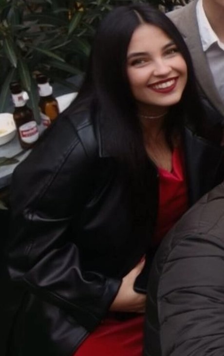 Anneris model sexy galleries