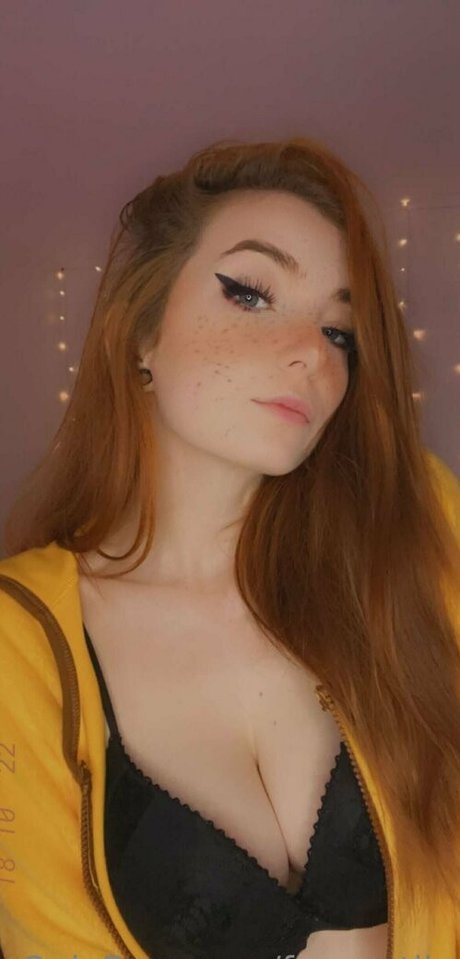 Foxycutiie pornstar high quality photo