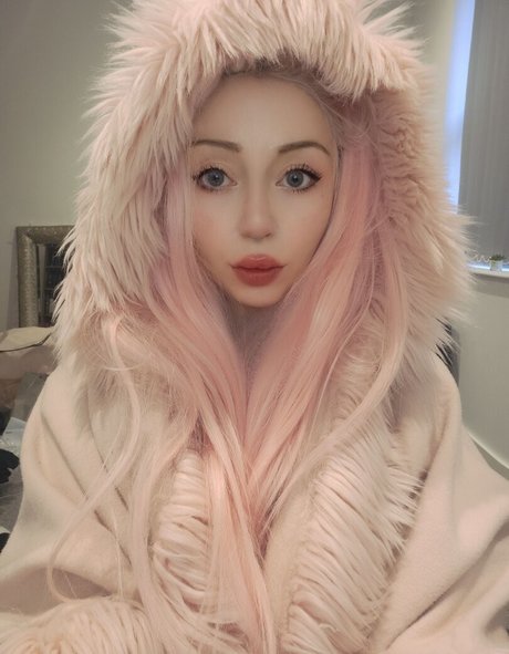 Almalexia art actress image