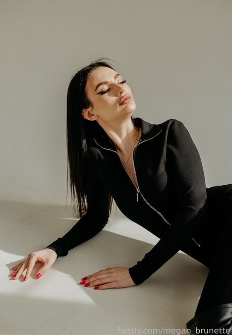 megan brunette perfect model gallery