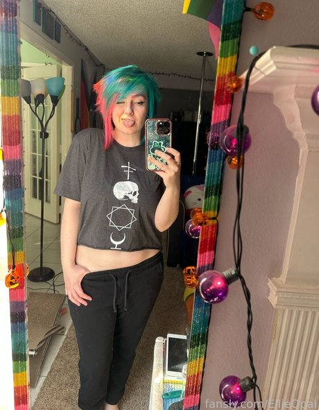 EllieOpal model nice archive