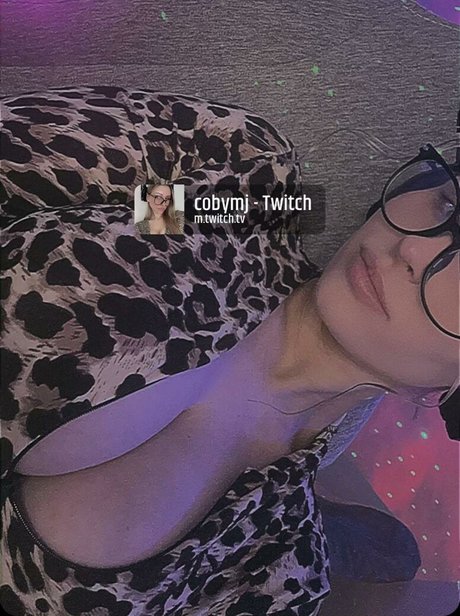 Cobyymj model exclusive pic