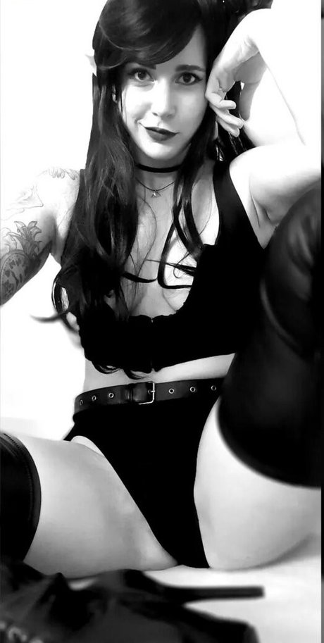 Salunes secret star hd gallery