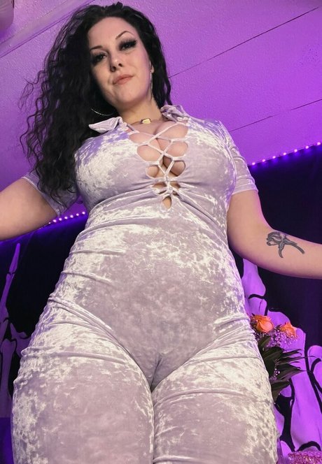 lochnessa93 nudes star gallery