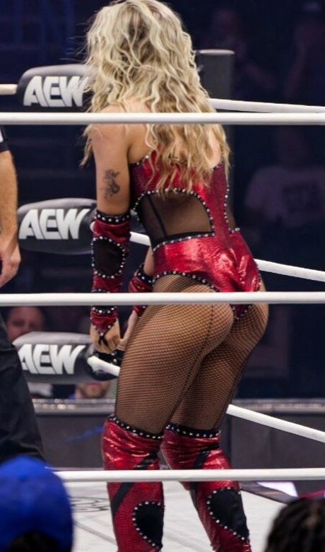 Julia Hart star top image