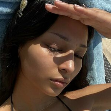 Zaina Sarah star pretty pictures