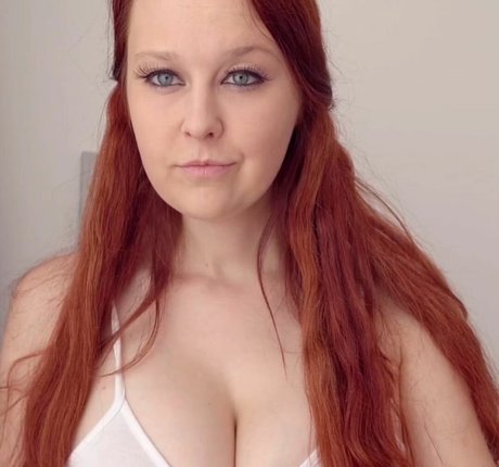 Goddess Julia sexy pornstar gallery