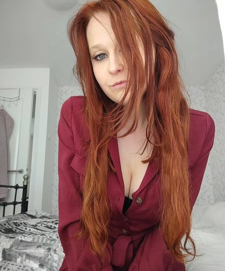 Goddess Julia model porn photo