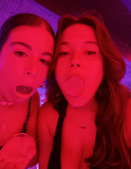 supermire model free photos