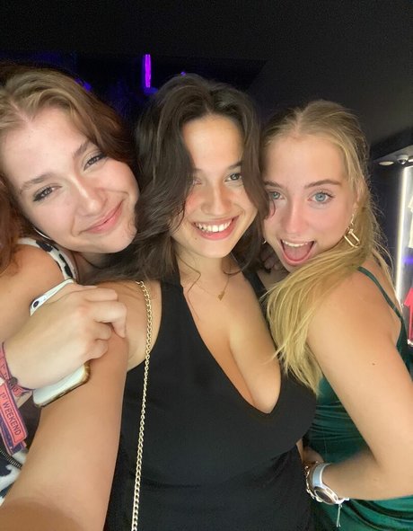 supermire perfect model photos