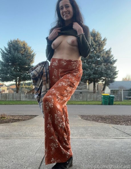 shakicast pornstar nudes photo