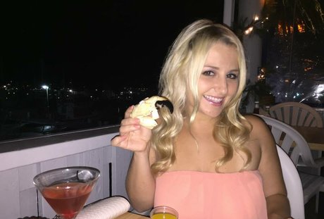 Jackie K perfect star img