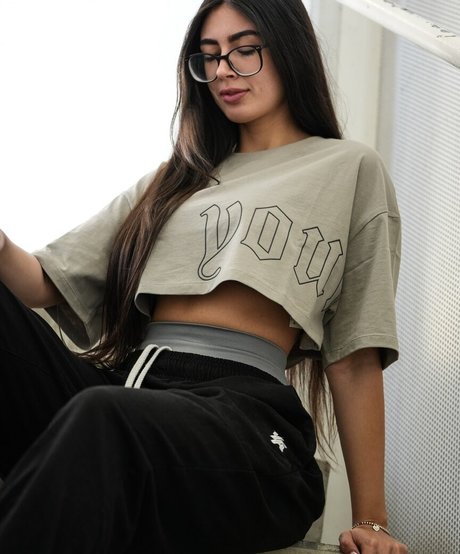 flexwness hot actress gallery