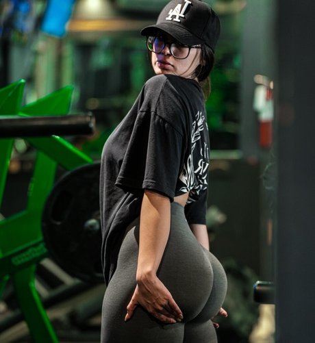 flexwness star hot pictures