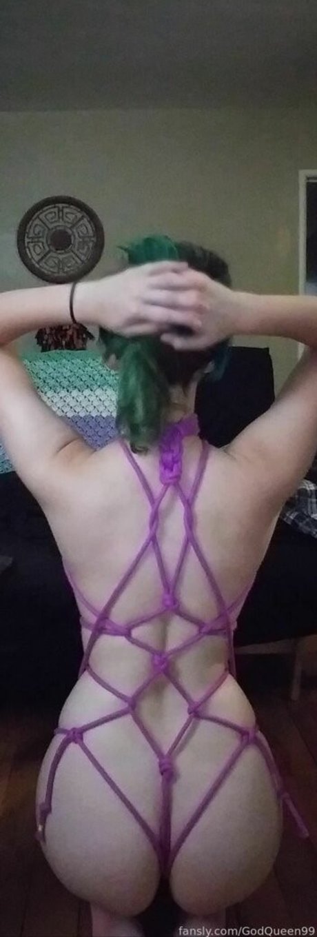 GodQueen99 erotic actress pictures