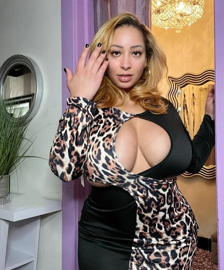 tylea adore star exclusive picture