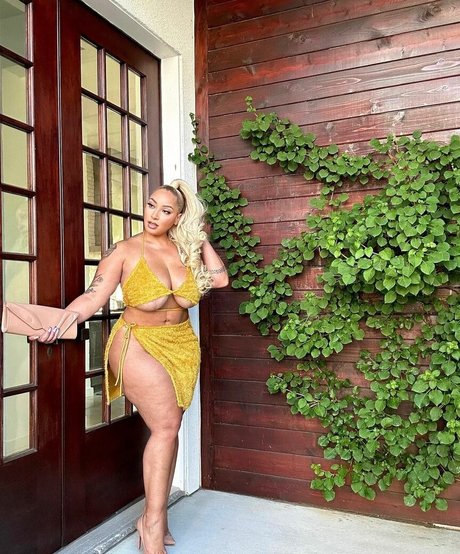 tylea adore model free img