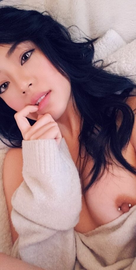 Lunaqueen erotic pornstar image