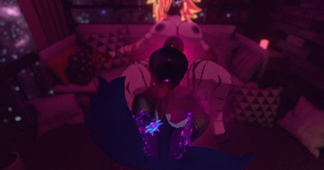 Maxi Nightmode erotic pornstar image