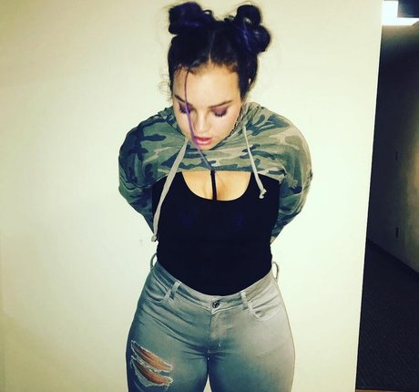 honeyiced model nice image