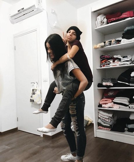 May Cohen beautiful model photos