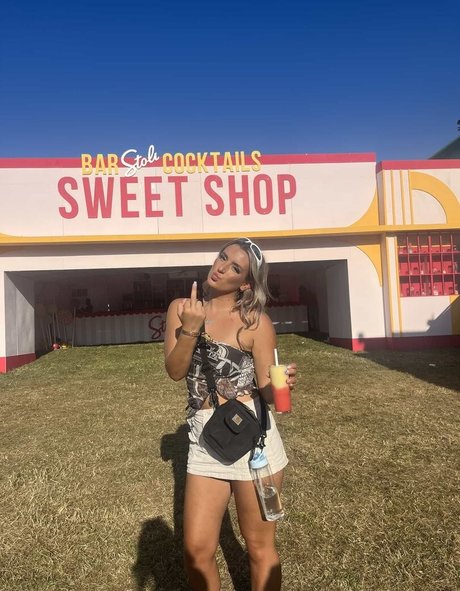 Hol Grace naked actress archive