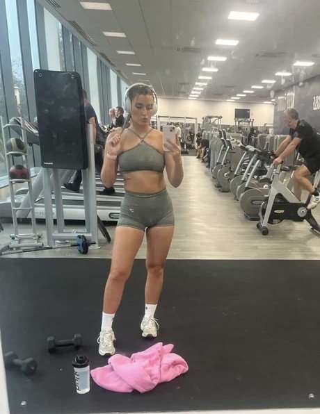 Hol Grace perfect star photos