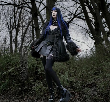 CreepyCassy hd actress picture