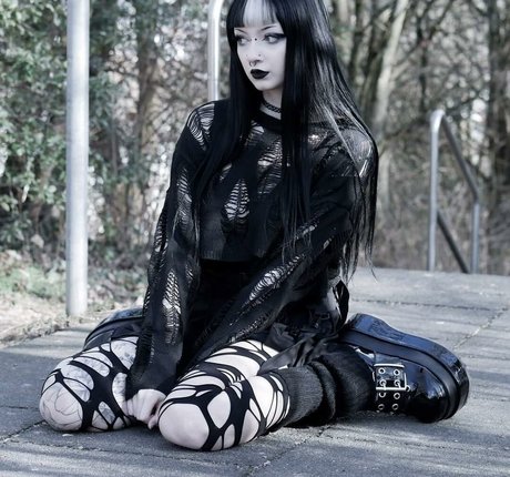 CreepyCassy pornstar sexy gallery