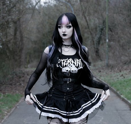 CreepyCassy model exclusive archive