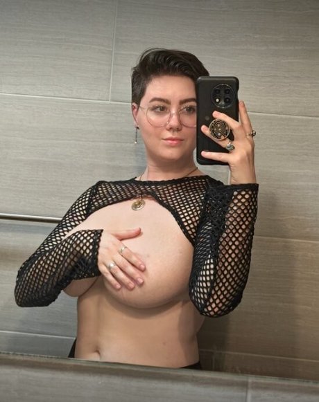 leather leggings onlyfans beautiful pictures