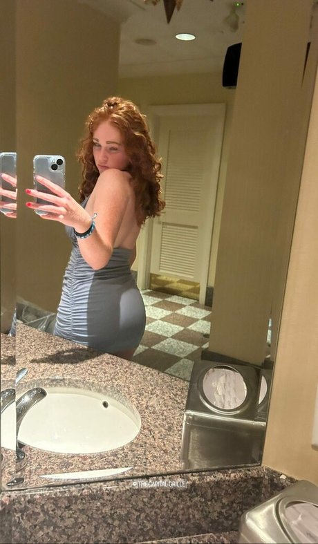 Kenziemahar model erotic images