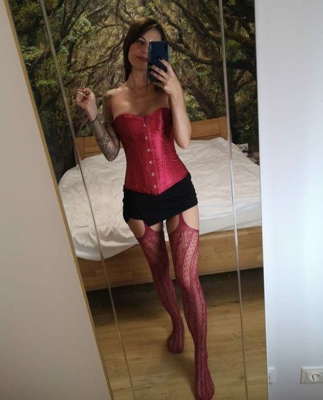 Lucy Akiko art star photos