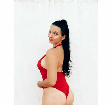 laura 62 erotic actress photos