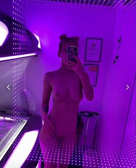 bhadxbambii star naked img