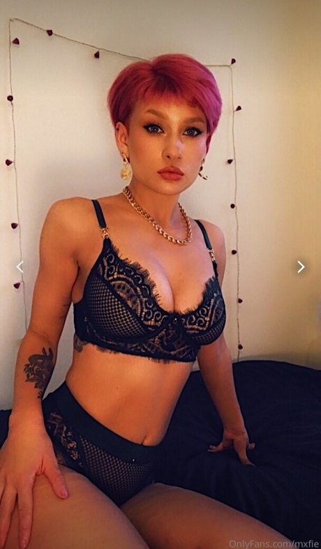 bhadxbambii model sex picture