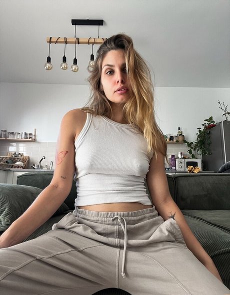 Maayan Oz xxx model image