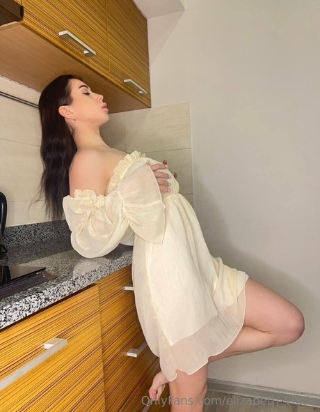 elizabeth natural star perfect pic